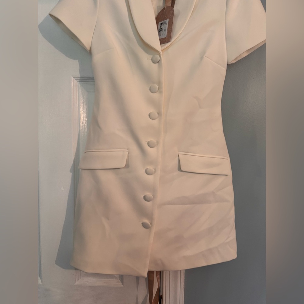 NWT Meshki Cream Paulina Collared Suiting Short-Sleeve Blazer Mini Dress - Picture 4 of 8